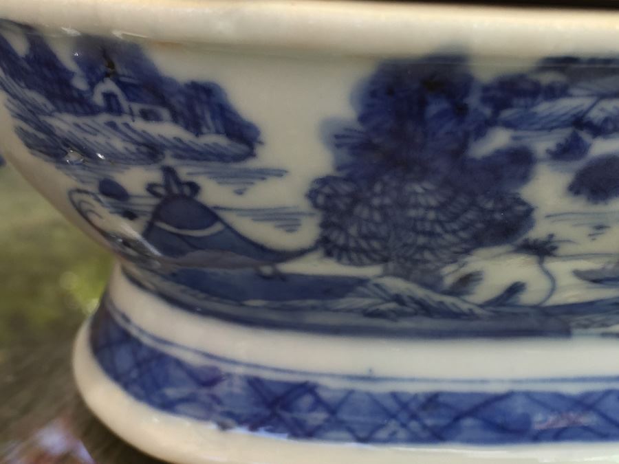 Antique Chinese Canton Blue And White Porcelain Bowl With Lid Tureen Bull Handle [Photo 24]