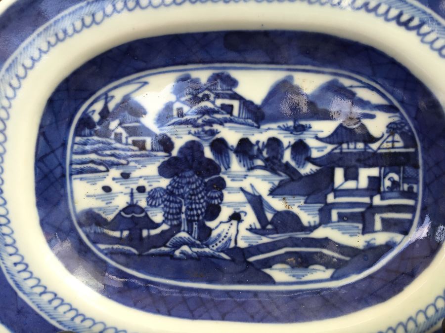Antique Chinese Canton Blue And White Plate Platter [Photo 10]
