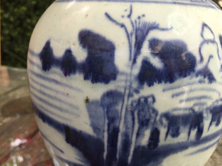 Chinese Blue And White Jar [Photo 9]