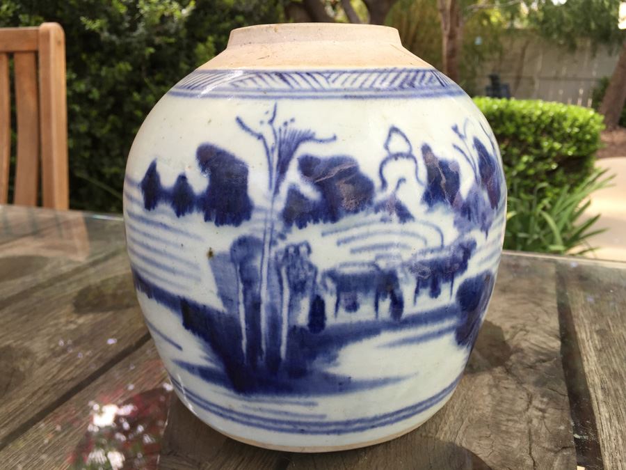 Chinese Blue And White Jar [Photo 4]