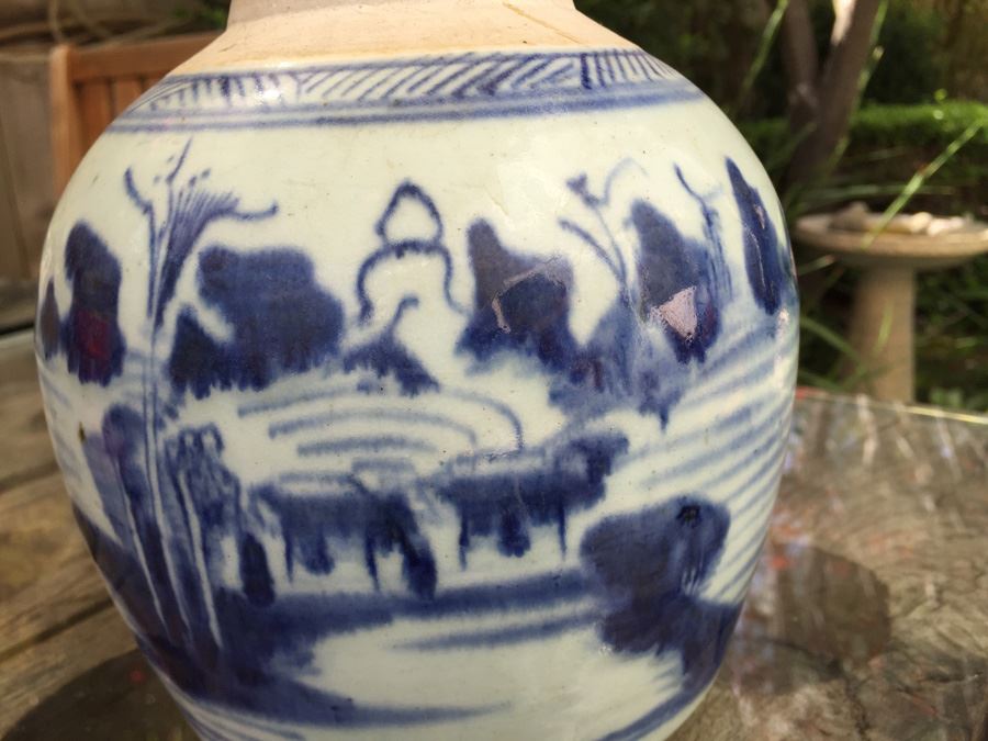 Chinese Blue And White Jar [Photo 10]