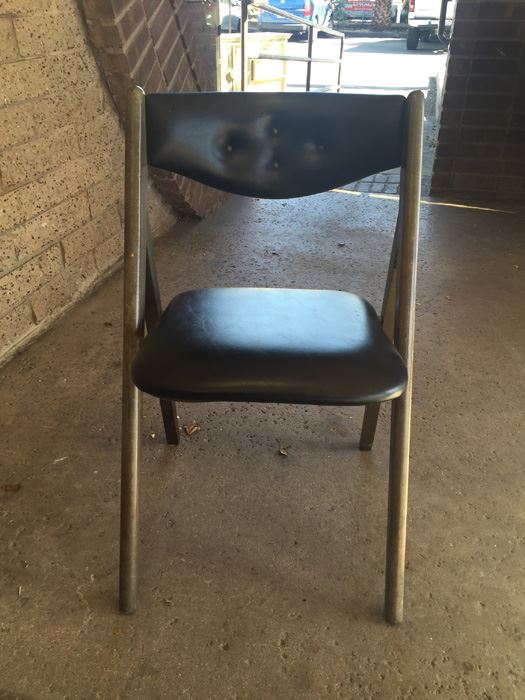 Mid-Century Modern Folding Chairs By Stakmore Co. [Photo 4]