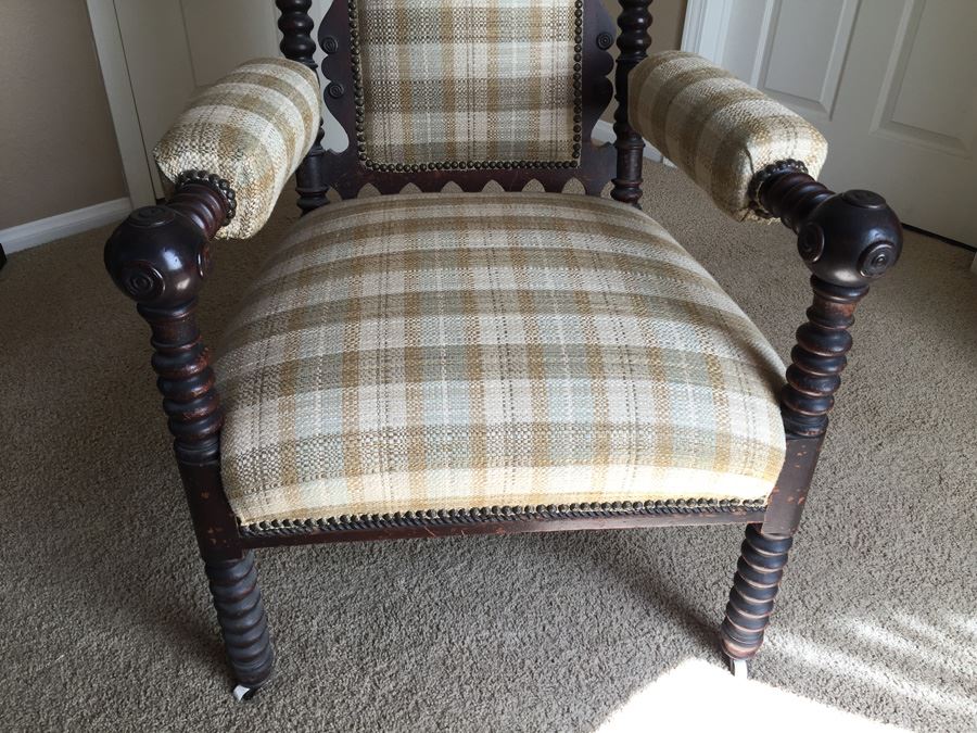 Victorian American Walnut Armchair Appraised $285 In 1983 [Photo 6]