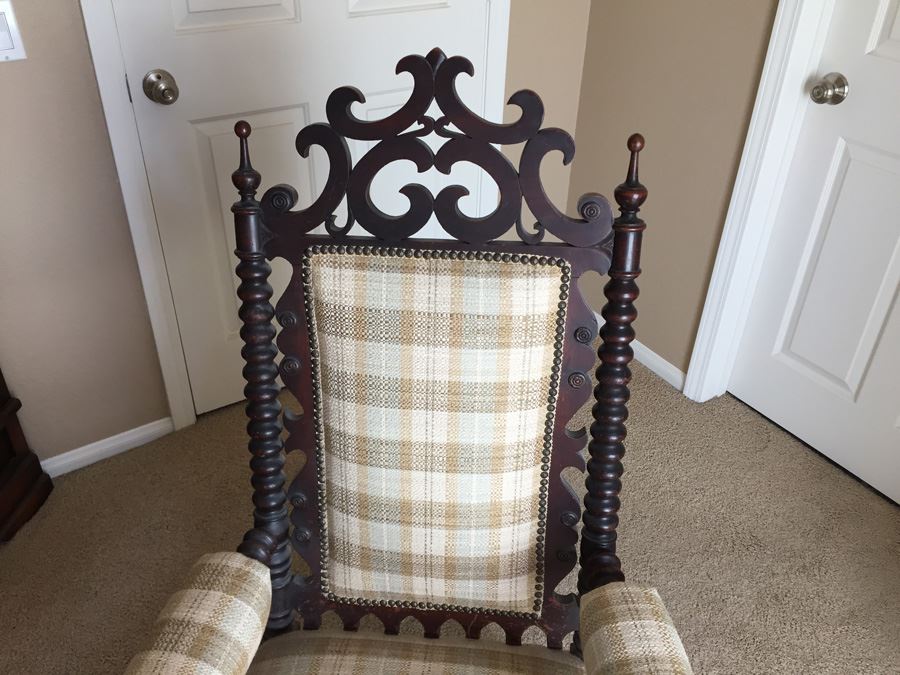 Victorian American Walnut Armchair Appraised $285 In 1983 [Photo 3]