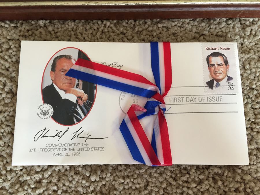 Richard Nixon Lot - Hand Signed Richard Nixon Photograph And Richard Nixon First Day Covers [Photo 3]
