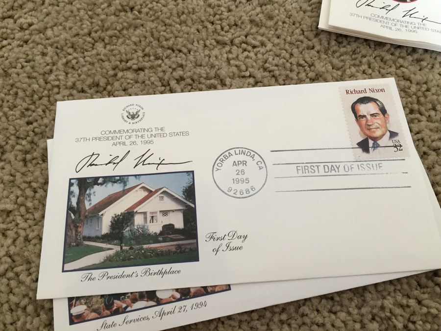 Richard Nixon Lot - Hand Signed Richard Nixon Photograph And Richard Nixon First Day Covers [Photo 18]