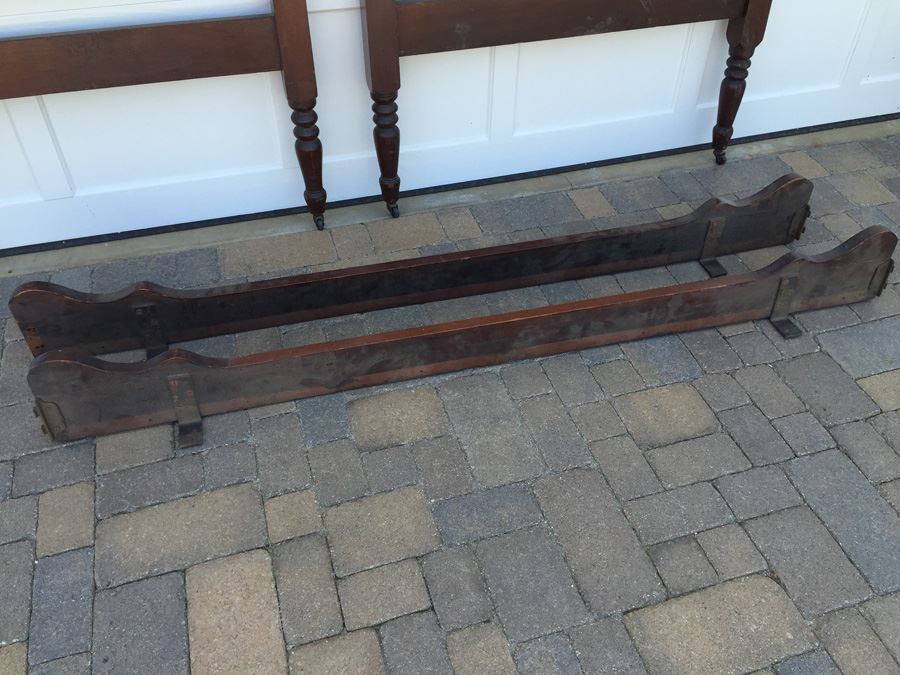Victorian American Walnut Spool Bed Vintage 1860 Twin Headboard And Footboard With Rails Appraised $285 In 1983 [Photo 14]