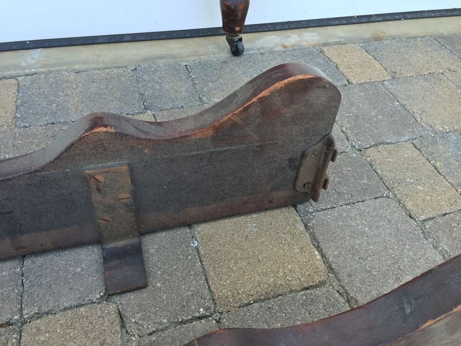 Victorian American Walnut Spool Bed Vintage 1860 Twin Headboard And Footboard With Rails Appraised $285 In 1983 [Photo 19]