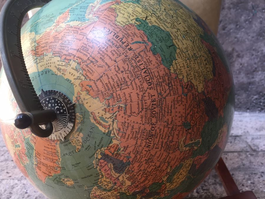 Vintage World Globe [Photo 4]