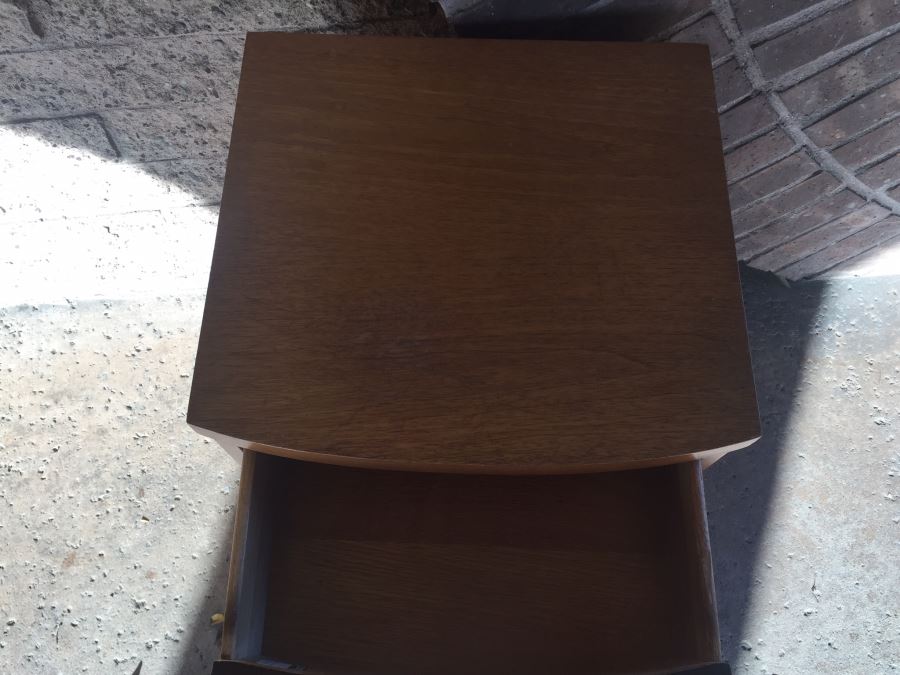 Vintage Wooden Nightstand [Photo 5]