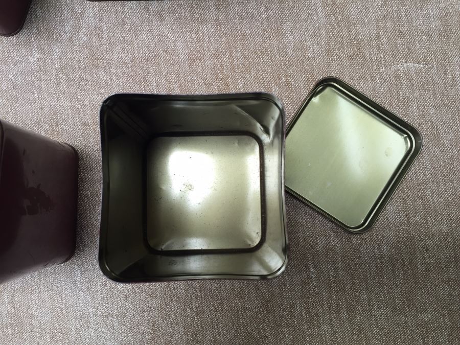 Set Of Vintage Tins [Photo 2]