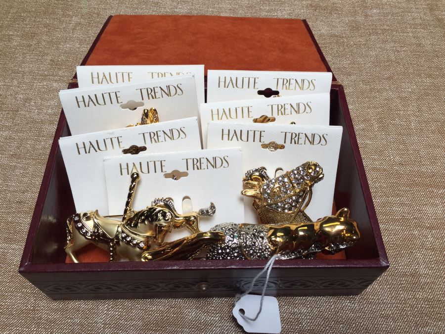 Large Collection Of Horse Brooches By HAUTE TRENDS With Box
