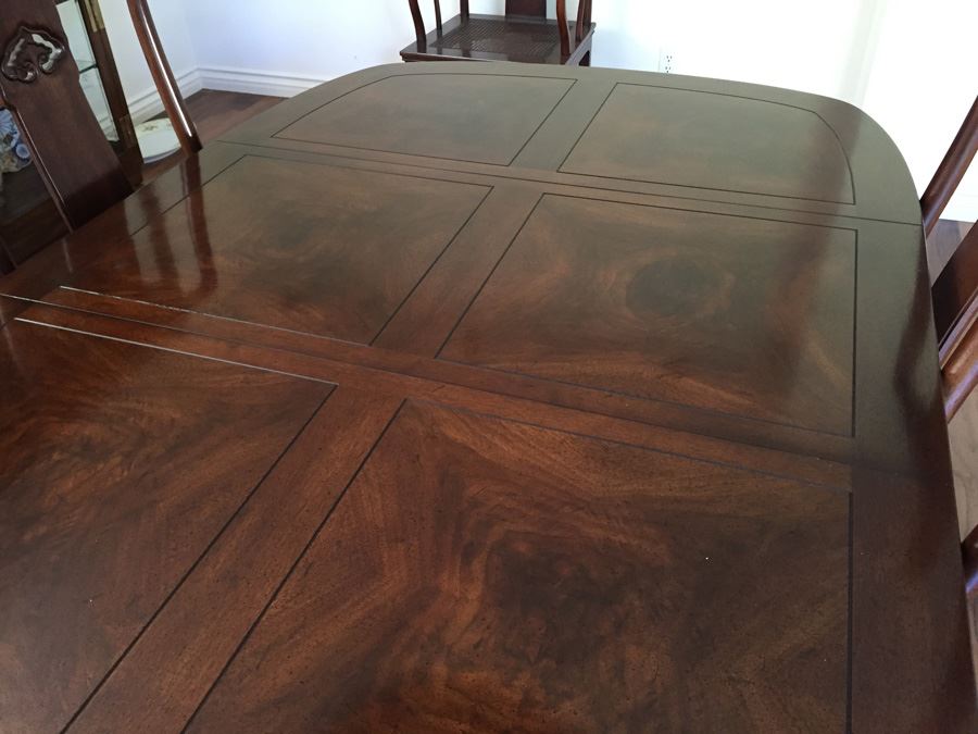 Henredon Rosewood Chinoiserie Formal Dining Table With 2 Leaves And Eight Chairs [Photo 2]