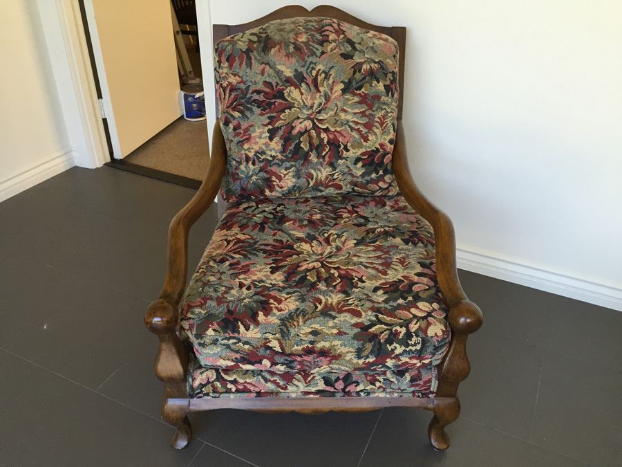 Beverly Interiors Stewart Collection Large Upholstered Chair With Matching Ottoman [Photo 10]