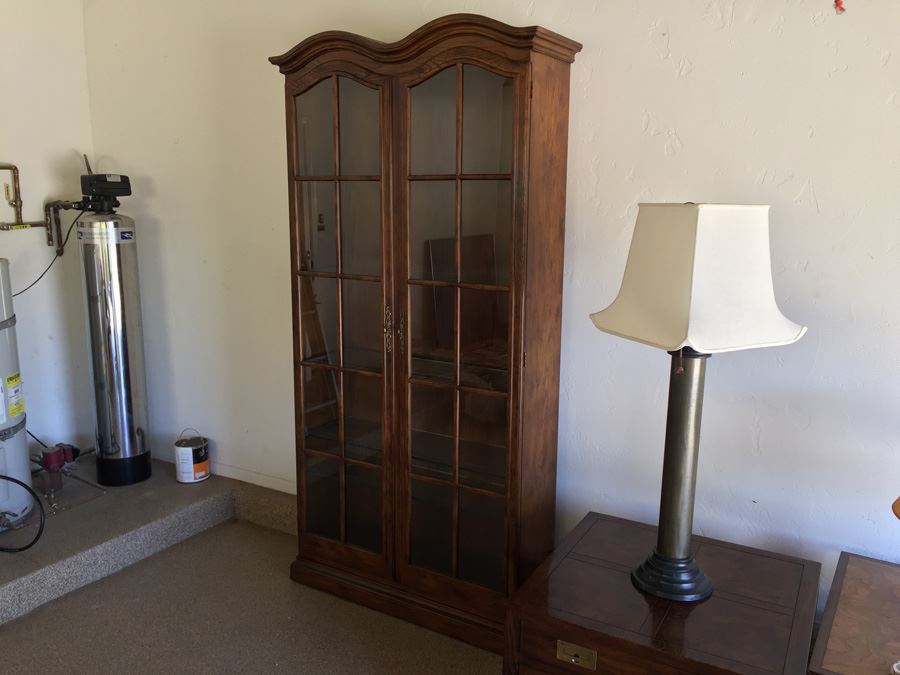 Stunning Henredon Furniture Tall Dome Top Curio Display Cabinet Lighted With Adjustable Glass Shelves Estimate $1,500 [Photo 6]