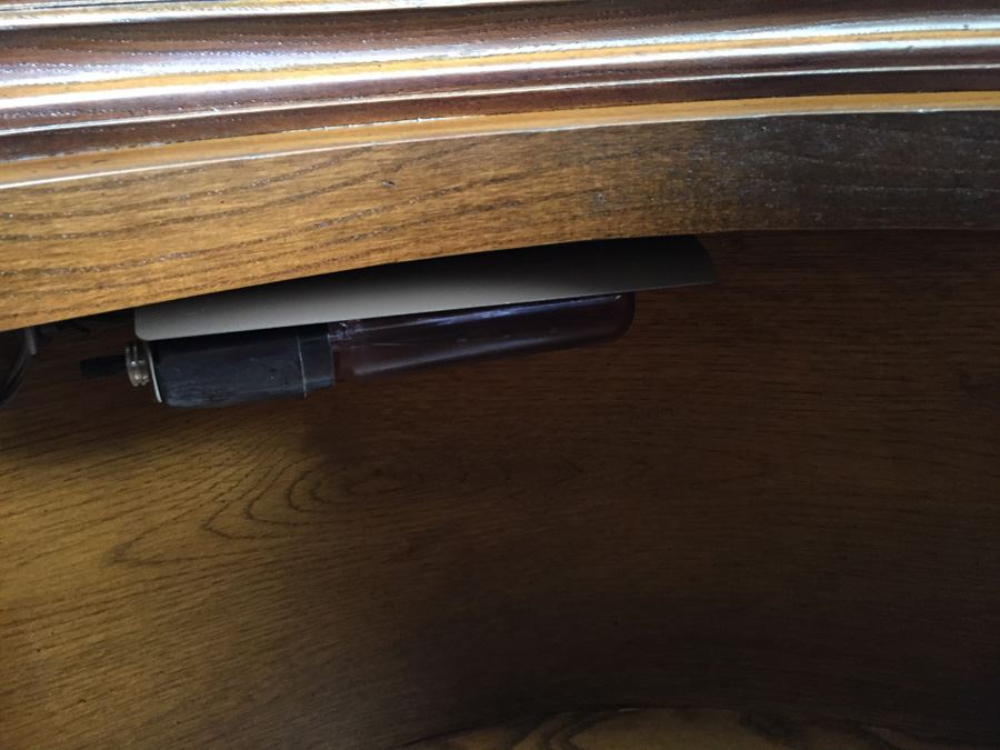 Stunning Henredon Furniture Tall Dome Top Curio Display Cabinet Lighted With Adjustable Glass Shelves Estimate $1,500 [Photo 17]