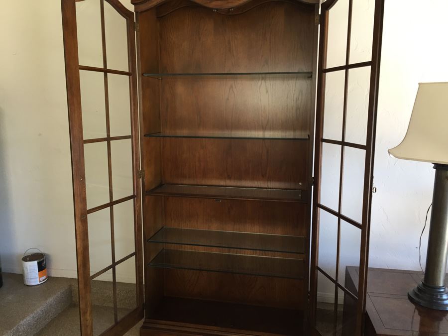 Stunning Henredon Furniture Tall Dome Top Curio Display Cabinet Lighted With Adjustable Glass Shelves Estimate $1,500 [Photo 20]