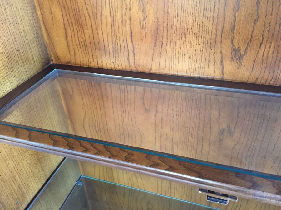 Stunning Henredon Furniture Tall Dome Top Curio Display Cabinet Lighted With Adjustable Glass Shelves Estimate $1,500 [Photo 4]