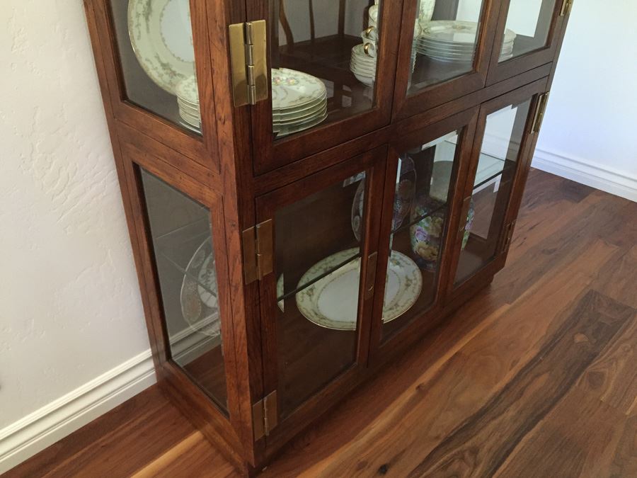 Stunning Henredon Furniture Curio Display Cabinet Lighted With Brass Hardware And Glass Shelves [Photo 4]