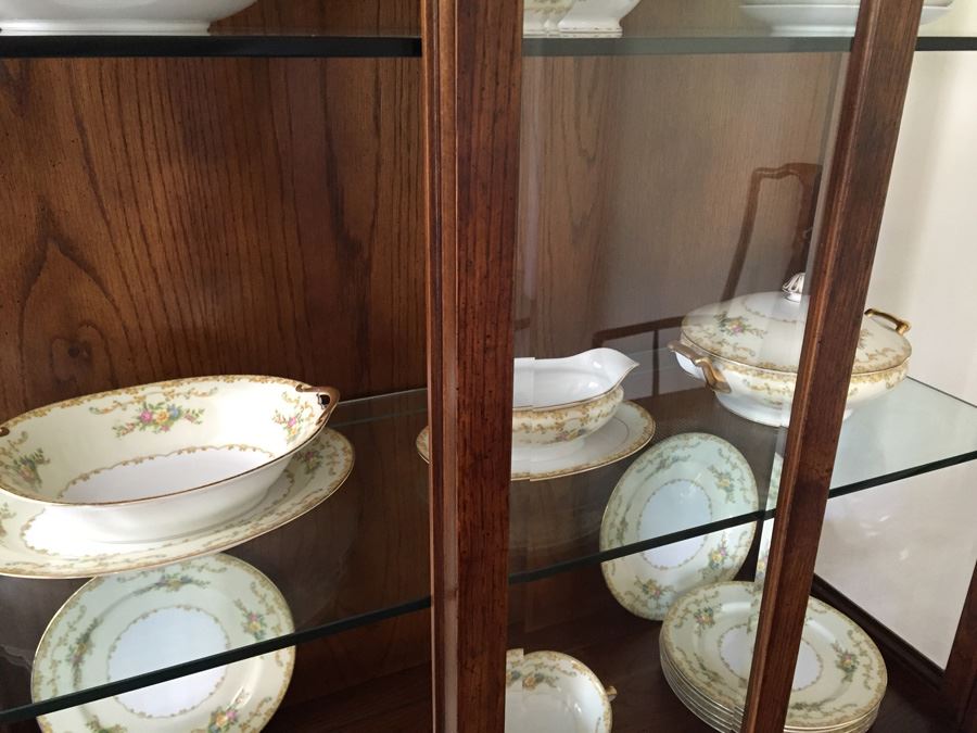 Stunning Henredon Furniture Curio Display Cabinet Lighted With Brass Hardware And Glass Shelves [Photo 12]