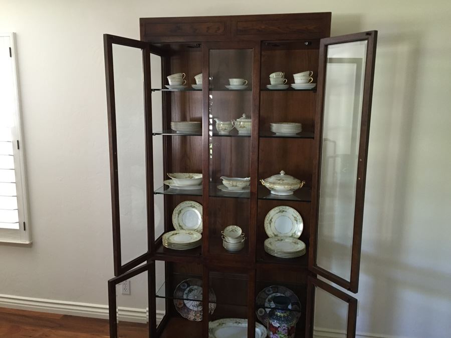 Stunning Henredon Furniture Curio Display Cabinet Lighted With Brass Hardware And Glass Shelves [Photo 8]