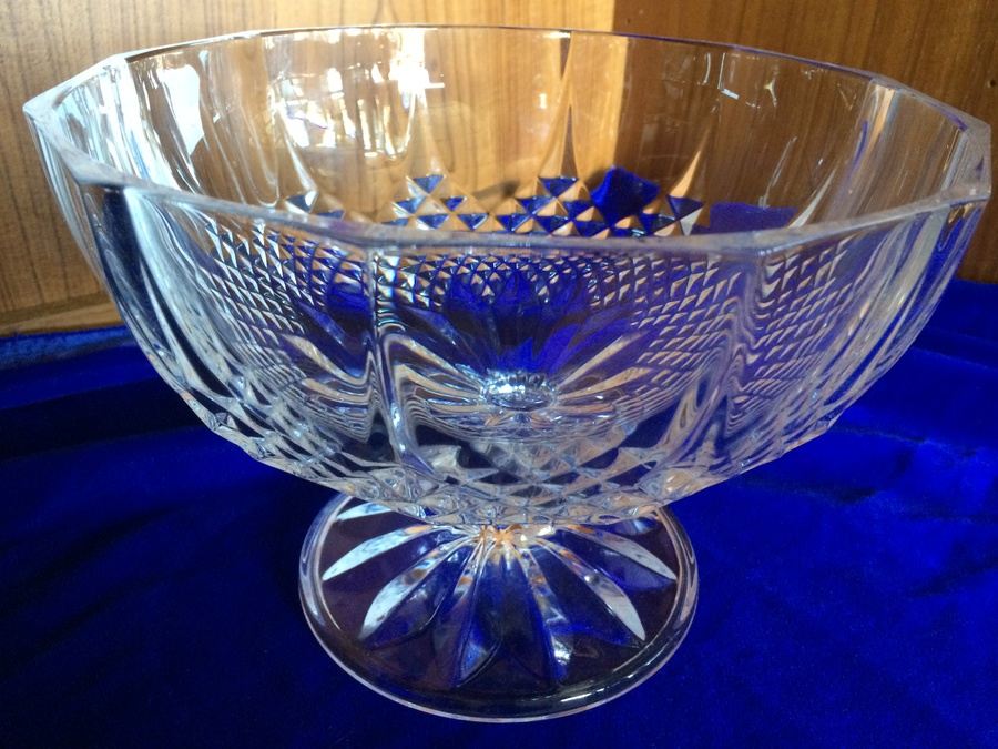 Footed Crystal Bowl [Photo 1]