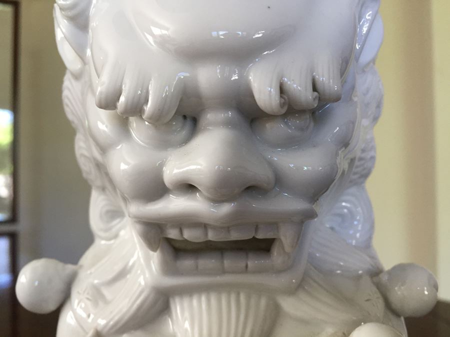 Chinese Foo Dog White Porcelain Statue Figurine 12 Inches Tall [Photo 5]