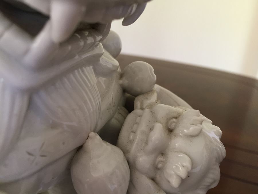 Chinese Foo Dog White Porcelain Statue Figurine 12 Inches Tall [Photo 11]