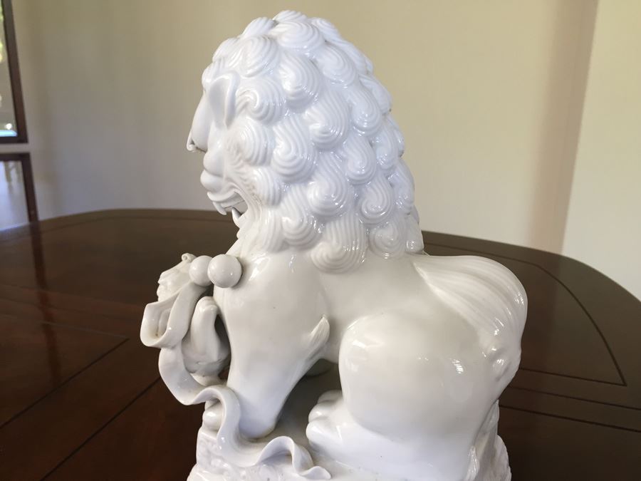 Chinese Foo Dog White Porcelain Statue Figurine 12 Inches Tall [Photo 18]