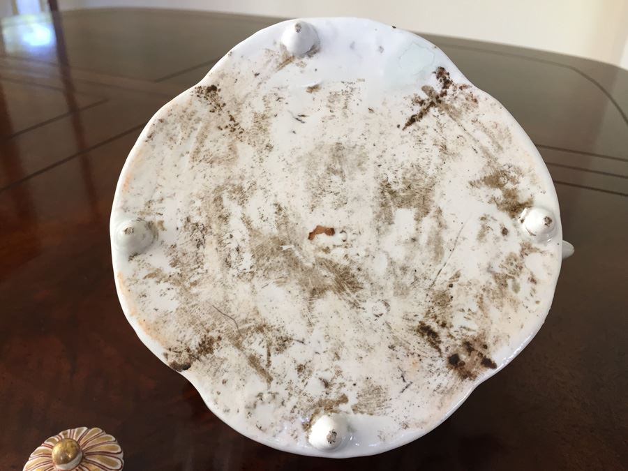 Footed Japanese Teapot With Gilt Foral Patterns Apx 5' In Diameter [Photo 15]