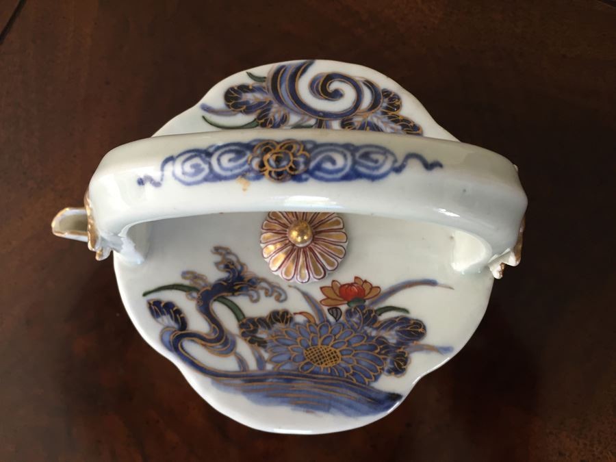 Footed Japanese Teapot With Gilt Foral Patterns Apx 5' In Diameter [Photo 6]