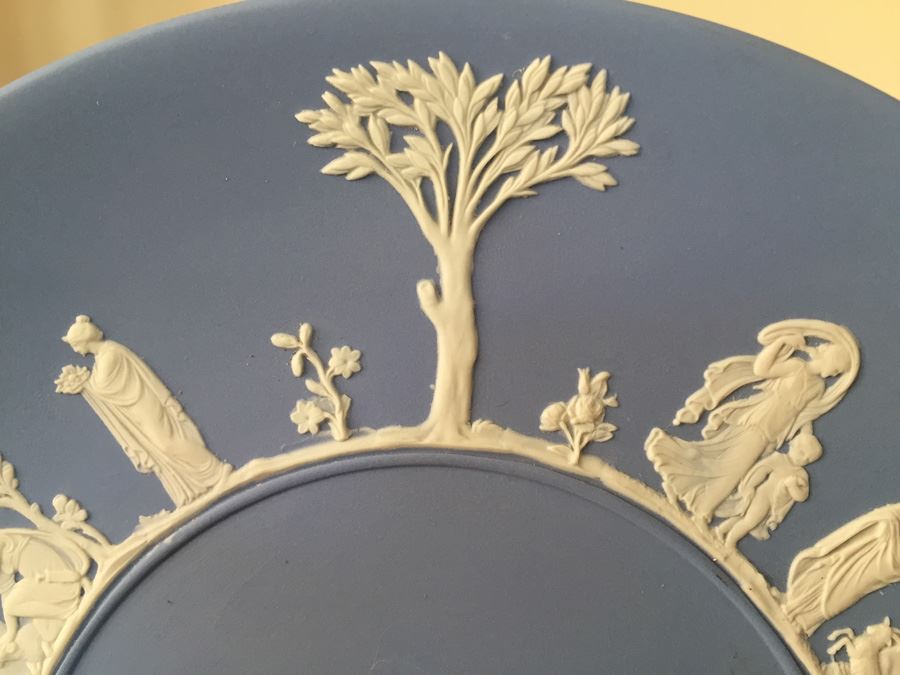 Vintage 1956 Wedgwood Blue And White Plate And Pitcher [Photo 14]