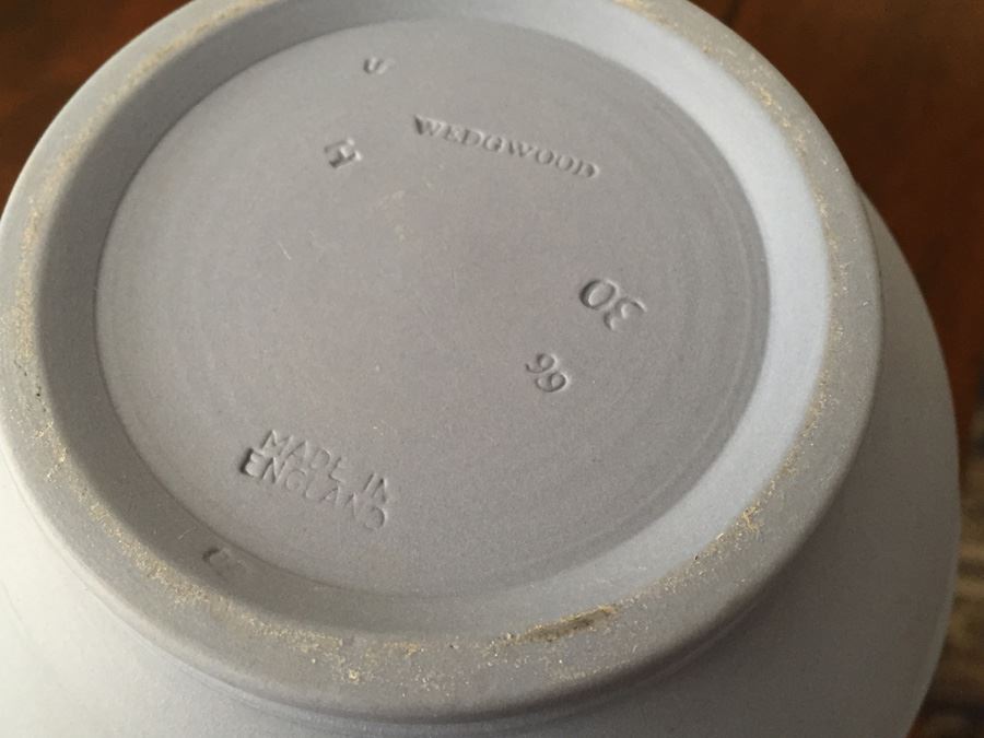 Vintage 1956 Wedgwood Blue And White Plate And Pitcher [Photo 20]