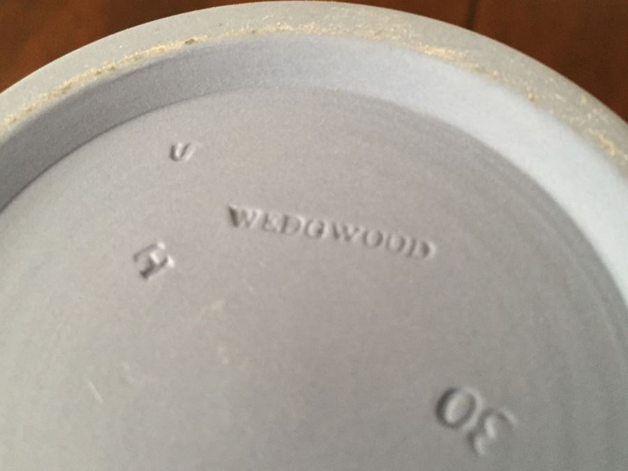 Vintage 1956 Wedgwood Blue And White Plate And Pitcher [Photo 22]