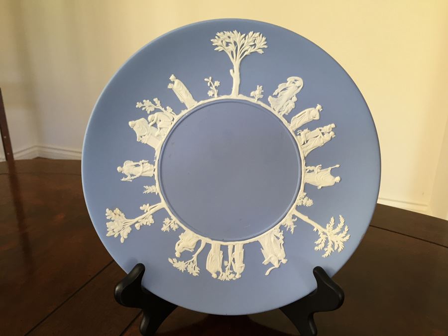 Vintage 1956 Wedgwood Blue And White Plate And Pitcher [Photo 19]