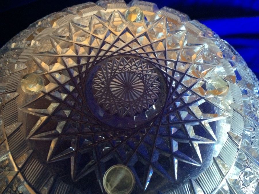 Beautiful Cut Crystal Bowl [Photo 7]