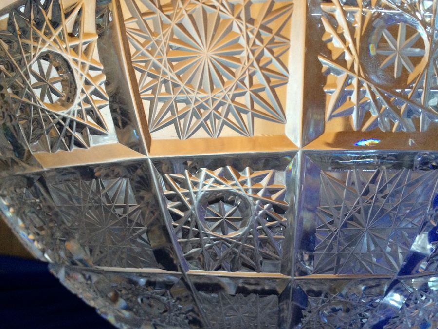 Beautiful Cut Crystal Bowl [Photo 4]