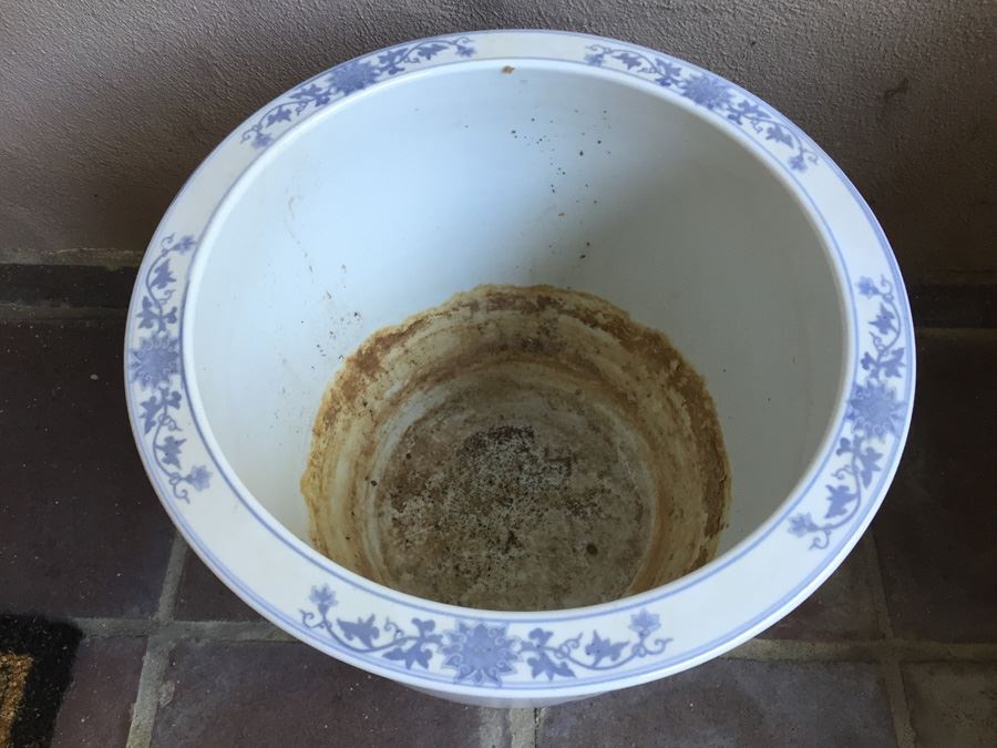 Large 18' Diameter Blue And White Pot With Wooden Stand [Photo 17]