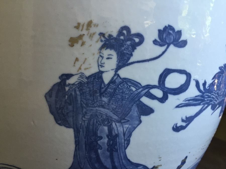 Large 18' Diameter Blue And White Pot With Wooden Stand [Photo 13]