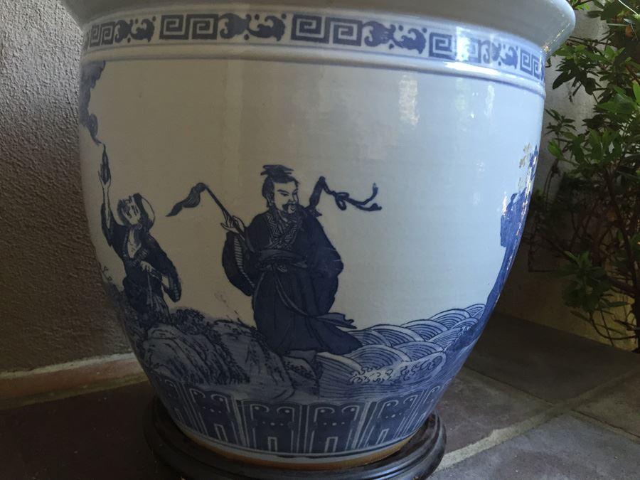 Large 18' Diameter Blue And White Pot With Wooden Stand [Photo 16]