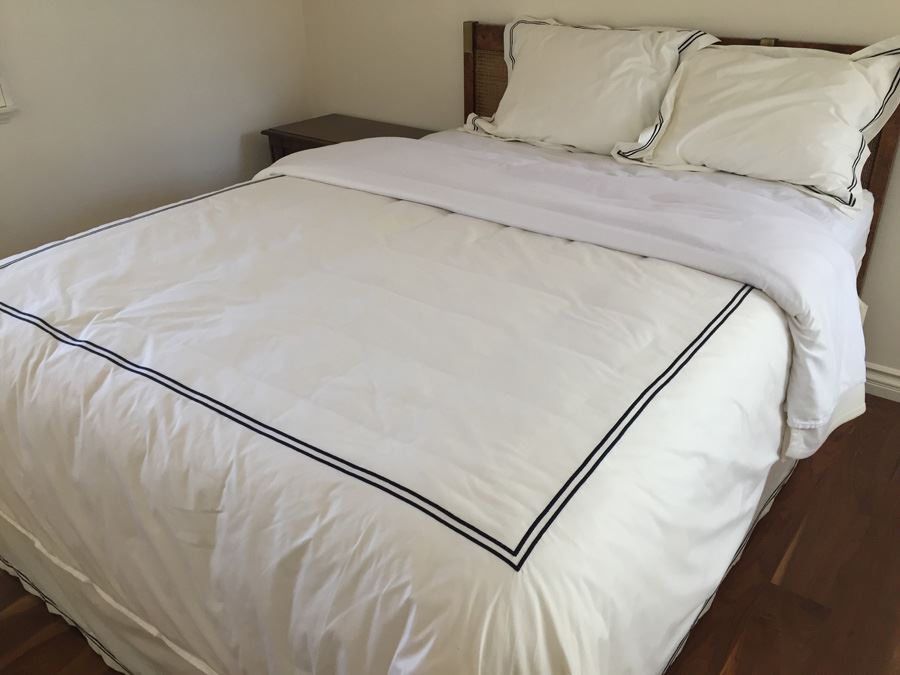 Restoration Hardware White And Black Queen Size Comforter, Two Pillow Cases And Skirt [Photo 1]