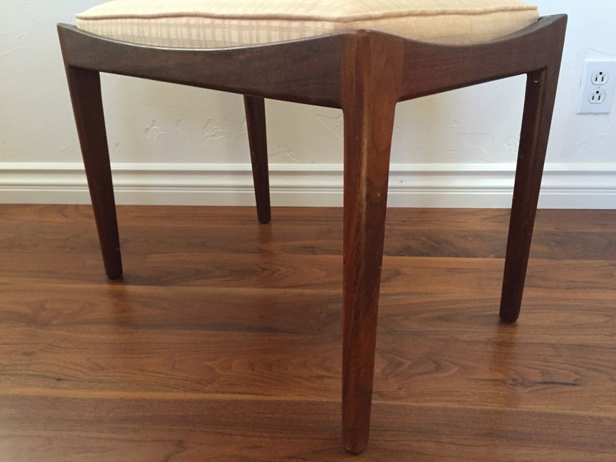 Mid-Century Teak Bench [Photo 2]