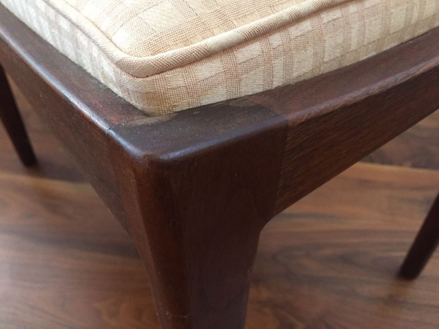Mid-Century Teak Bench [Photo 6]