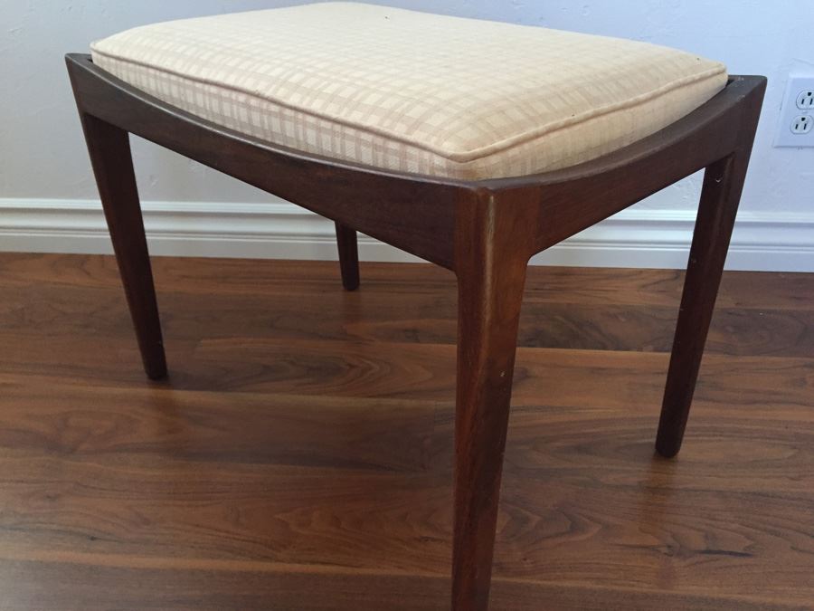 Mid-Century Teak Bench [Photo 5]