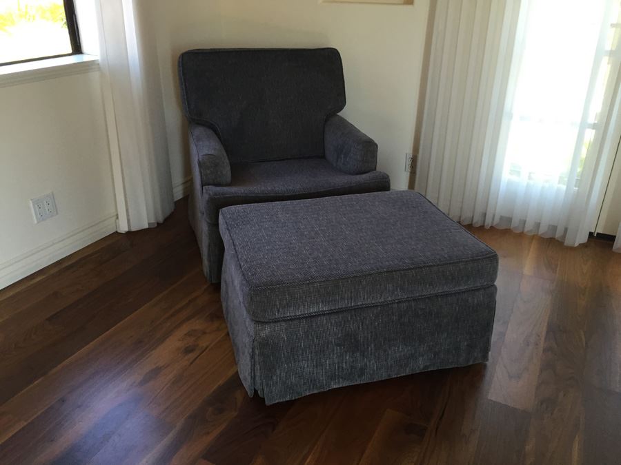 Upholstered Arm Chair With Ottoman [Photo 1]