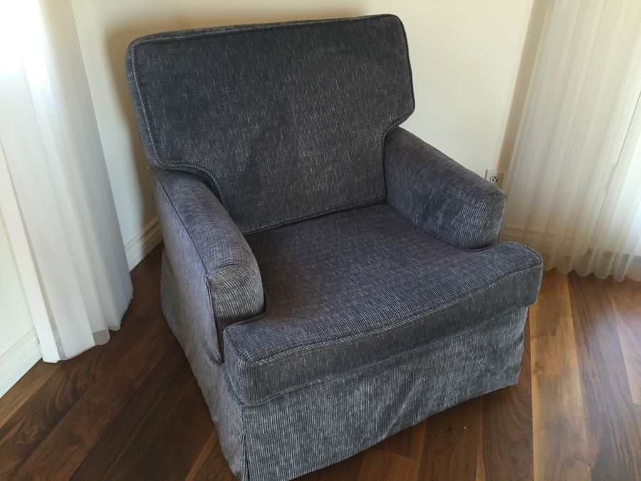 Upholstered Arm Chair With Ottoman [Photo 4]