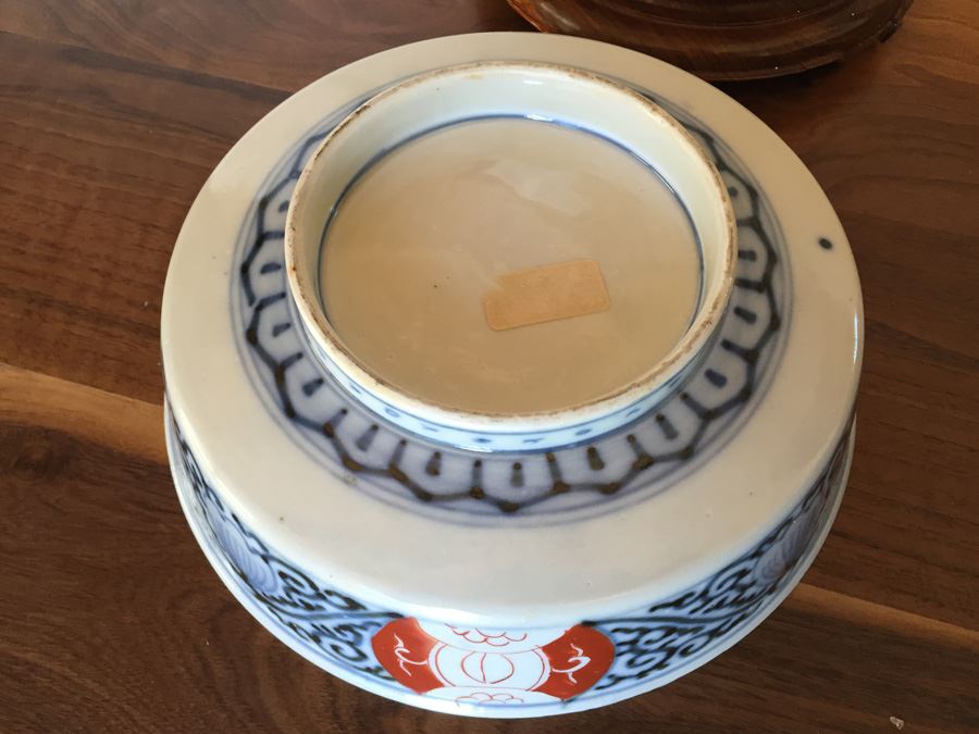 Japanese Imari Bowl With Wooden Stand [Photo 3]