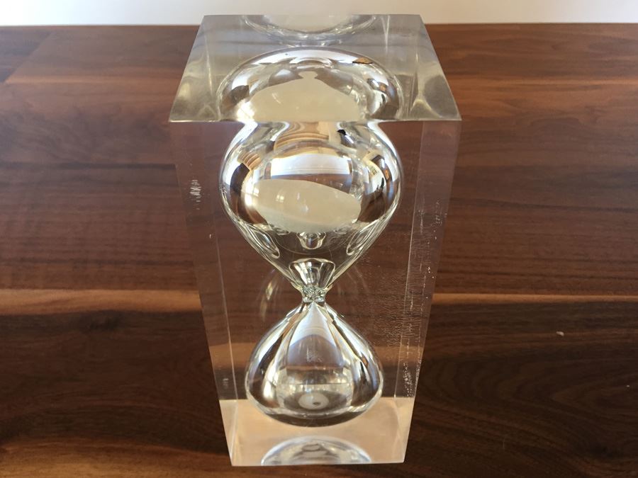 Large Lucite Hourglass [Photo 7]