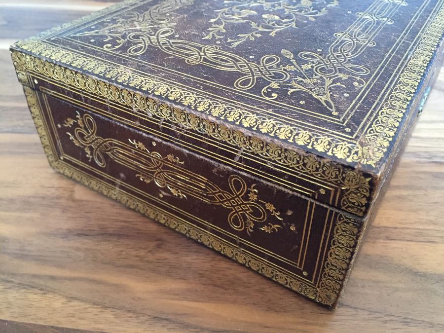 Vintage 10 Inch Leather Bound Box [Photo 5]