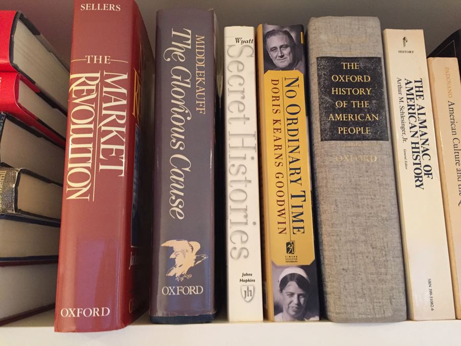 Huge Book Lot [Photo 5]